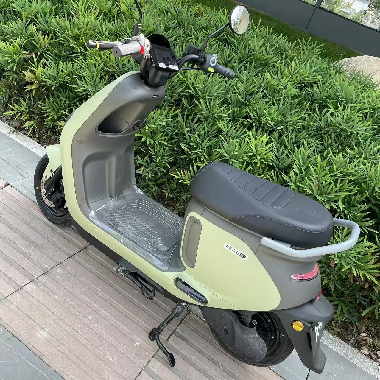 Suitable for Ninebot A260 Electric Scooter, Transparent Foot Pads, Thickened Original Edge-Bound Foot Pads, Waterproof, Wear-Resistant, Durable Footrests