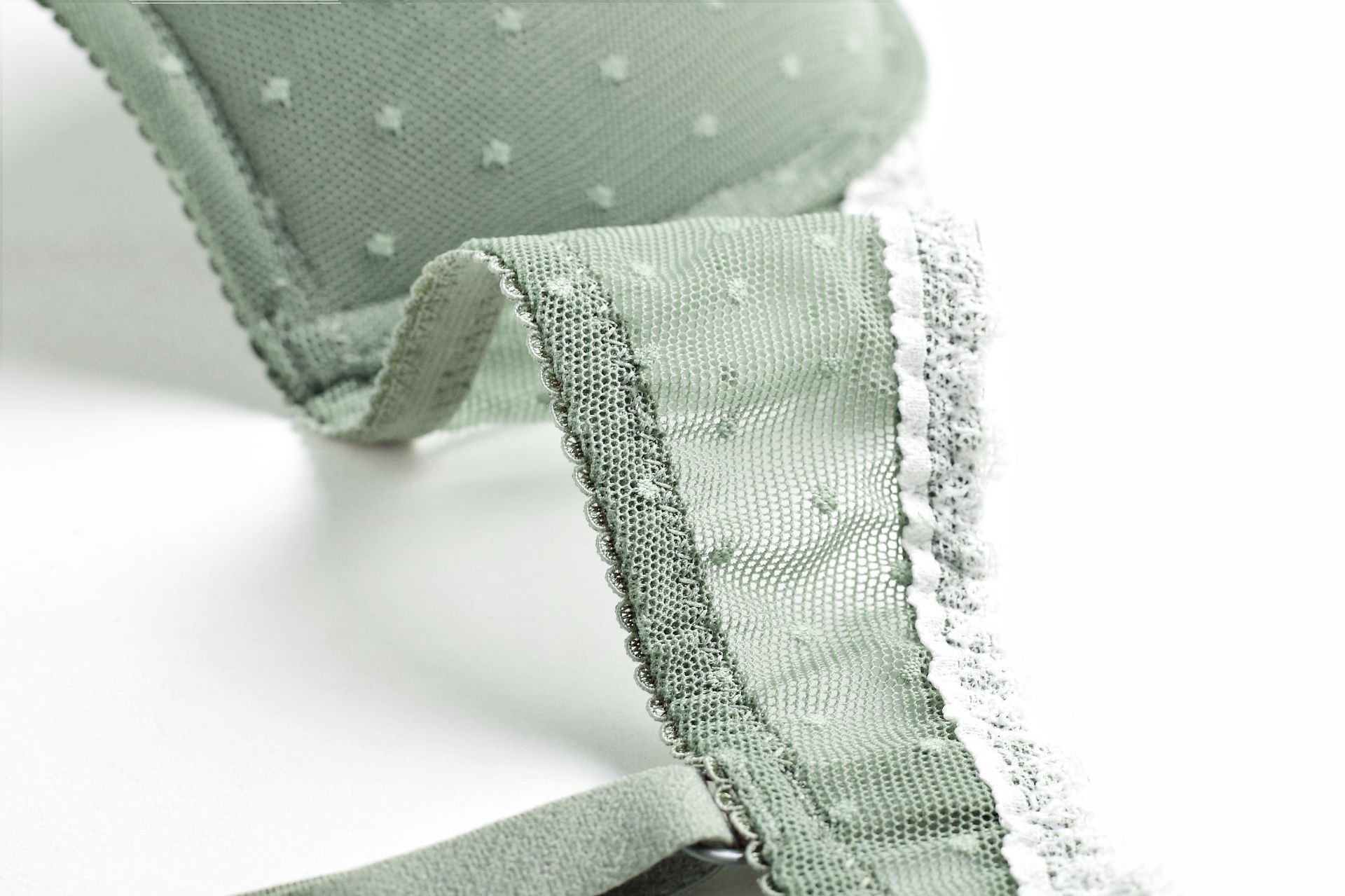 1781 Top Support Thin Bottom Thick Cotton Cushion Steel Ring Gathering Sexy Lace Women's Underwear Bra Set_voghion.com