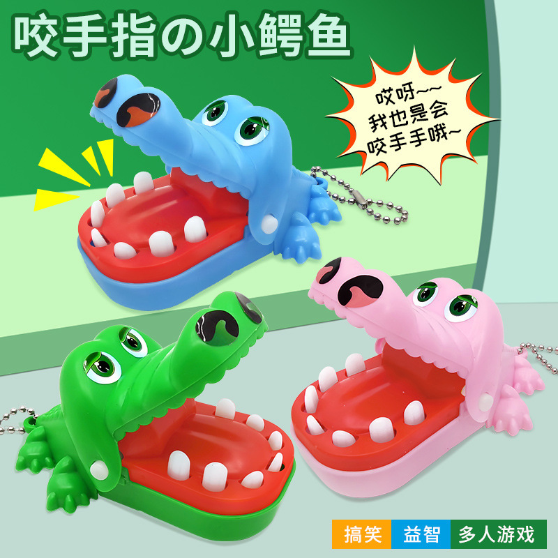 Mini hand-biting crocodile with keychain new exotic small gift hand-biting small crocodile toy whole crocodile wholesale