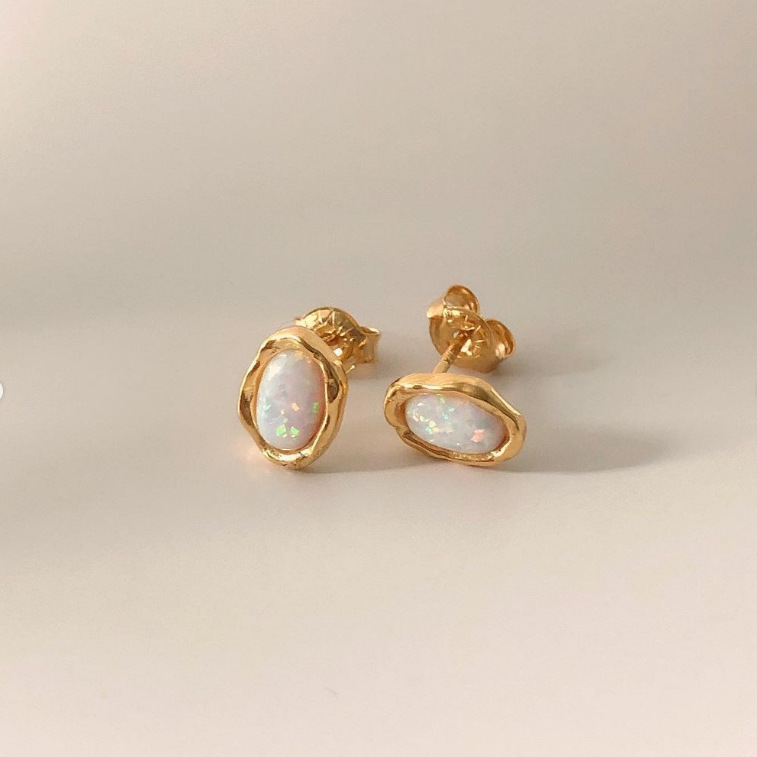 Women's Gender 1 Pair 18K Gold Plated 925 Sterling Silver Opal Stone 925 Sterling Silver Earrings Oval Ear Studs