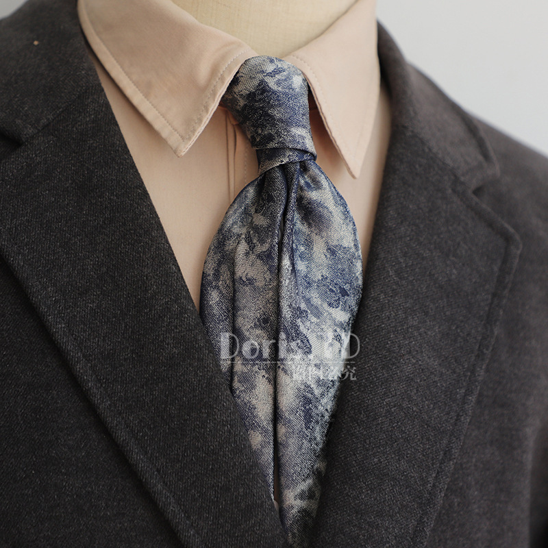 Fábrica al por mayor estilo coreano retro 8cm lujo ligero casual formal desgaste azul marino verde marrón patrón de los hombres traje empate