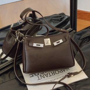 High-End Small Bag Women's Bag 2025 Spring New Fashion Versatile Commuter Shoulder Bag Lock Crossbody Small Square Bag