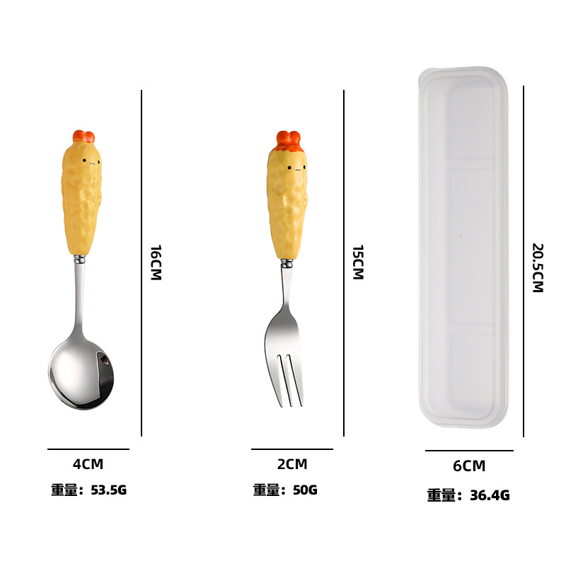 작은 노란색 닭 숟가락과 포크 세트