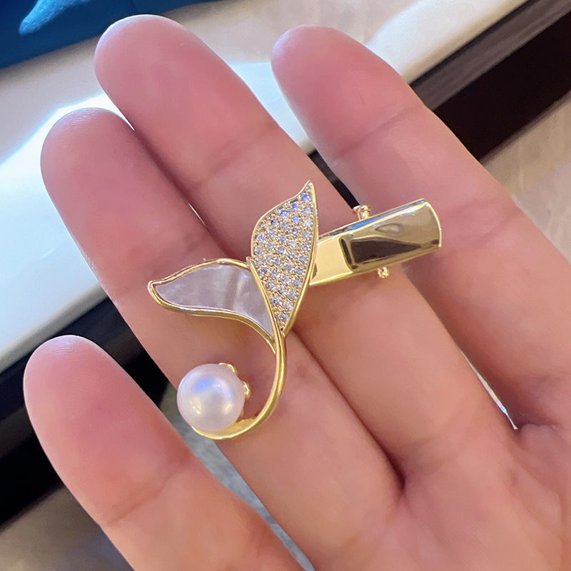 DIY accessories fritillary shell temperament fishtail zircon hairpin female temperament pin Pearl beeswax Jade corsage Holder