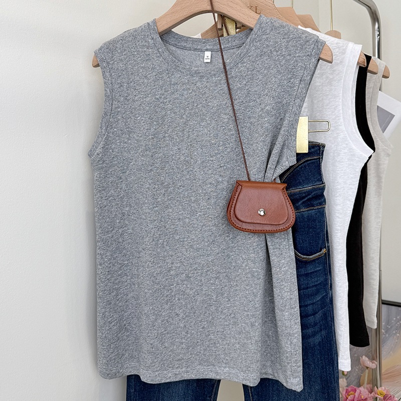 Breathable bamboo solid tank top sleevless with a round collar