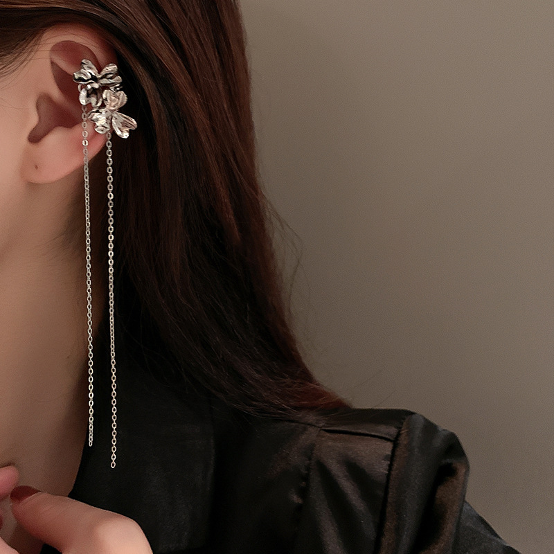 Non-pierced Metal Texture Flower Chain Tassel Ear Clip Fashion Temperament Ear Bone Clip display picture 4