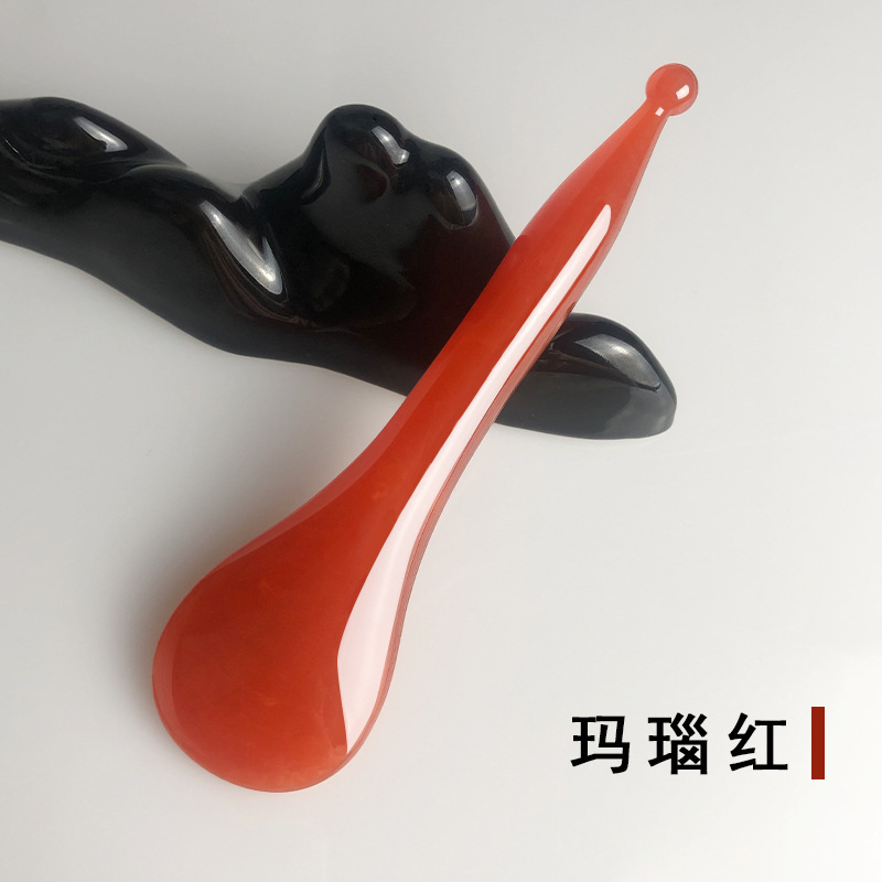 筋を抜く棒の経絡は目の顔の美容院をかすめて専用の板を引き延ばして神器の目をマッサージしてペンをつけます。|undefined