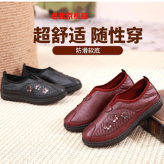 Spring 2024 New Old Beijing Fabric Slip-On Shoes with Soft, Comfortable, Durable Soles for Middle-Aged and Elderly Women