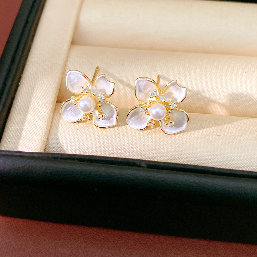 Agujas de plata, mariposas de piedra, flores, perlas geométricas, temperamento, personalidad, pendientes diarios, auriculares de lujo ligero y de alta calidad. image 10