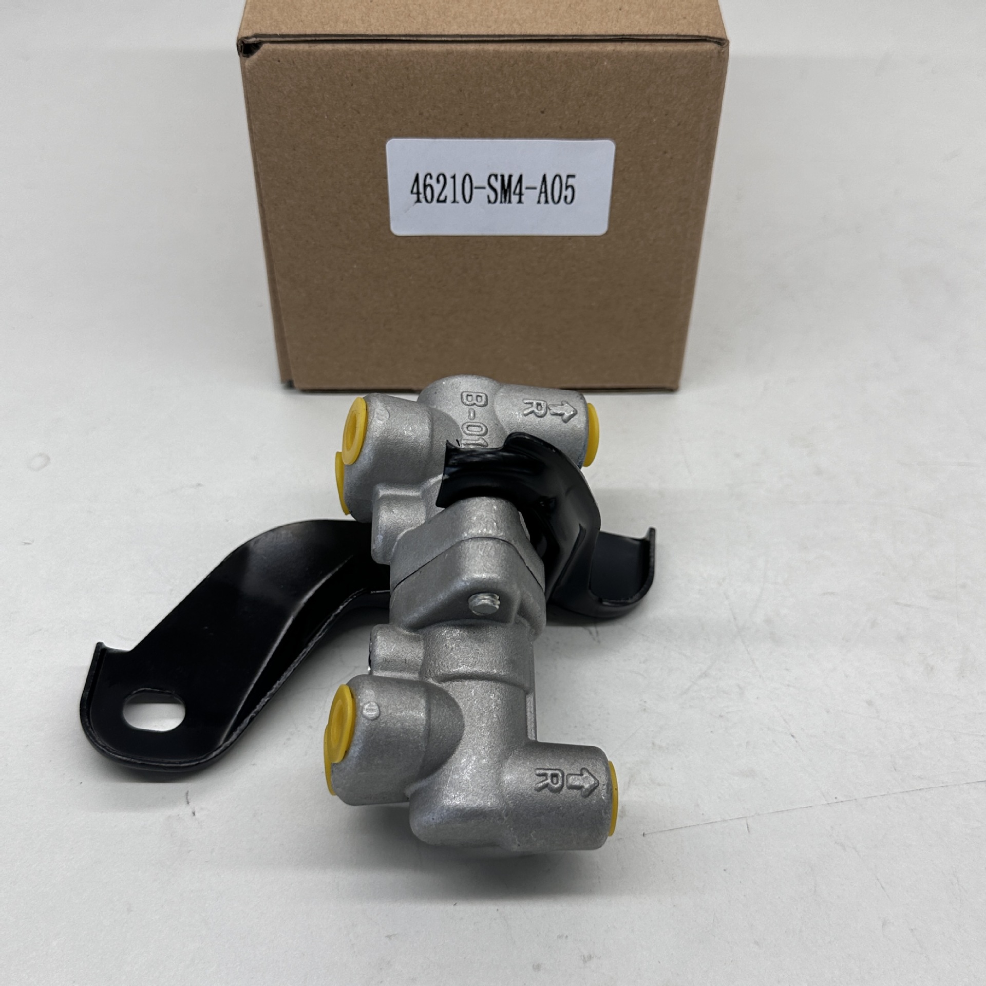 46210-Sm4-A05 Brake Proportioning Valve Suitable for Honda Accord