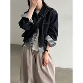 女式针织衫;女式T恤;女式衬衫
