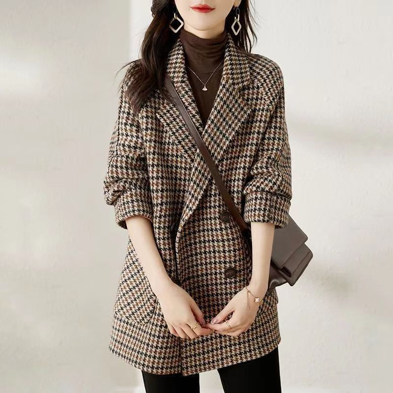 Colored woolen woolen coat