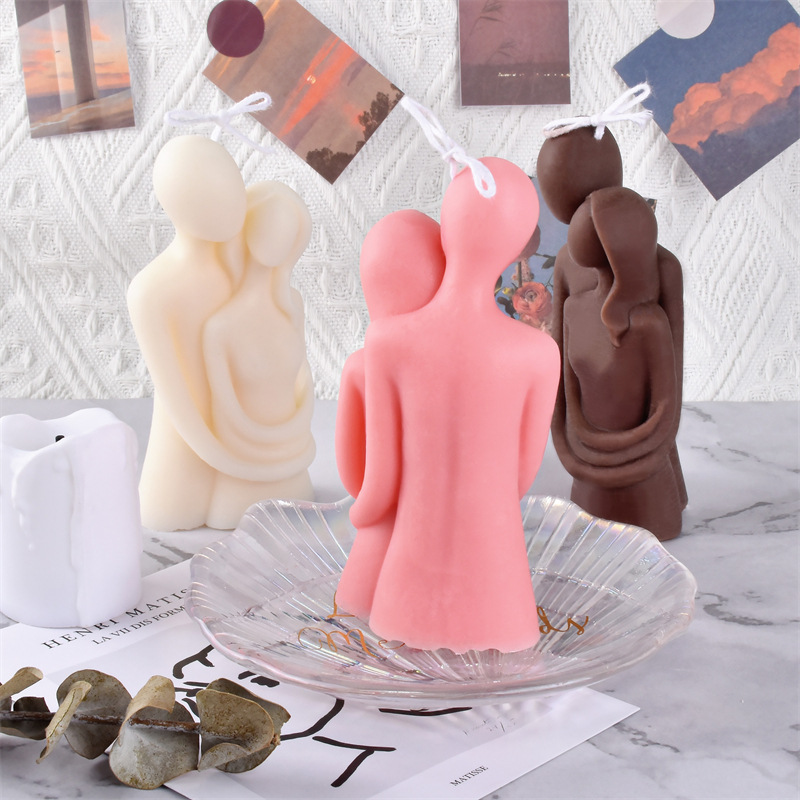 男女拥抱蜡烛 (2).jpg