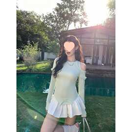 辣妹不对称假两件露肩绣花长袖T恤女春季新款修身显瘦设计感上衣