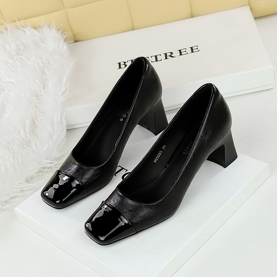 Damen Pumps Im Retro-stil Mit Blockabsatz Und Karreeform_voghion.com