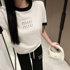 Mm家25ss春夏新作エンボス式ドリルアルファベット氷爽糸半袖長ズボンセット白黒2色