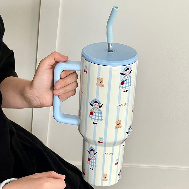 Taza termo de dibujos animados Big Mac de verano de alto valor y gran capacidad para estudiantes masculinos y femeninos Taza de hielo con mango frío