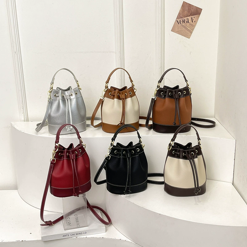 Small design shoulder bag, drawstring