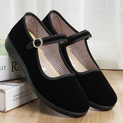 Factory Wholesale Old BeijingPU Flat Heel Women's Black Mother Shoes for Square Dance Hotel Formal Shoes Women