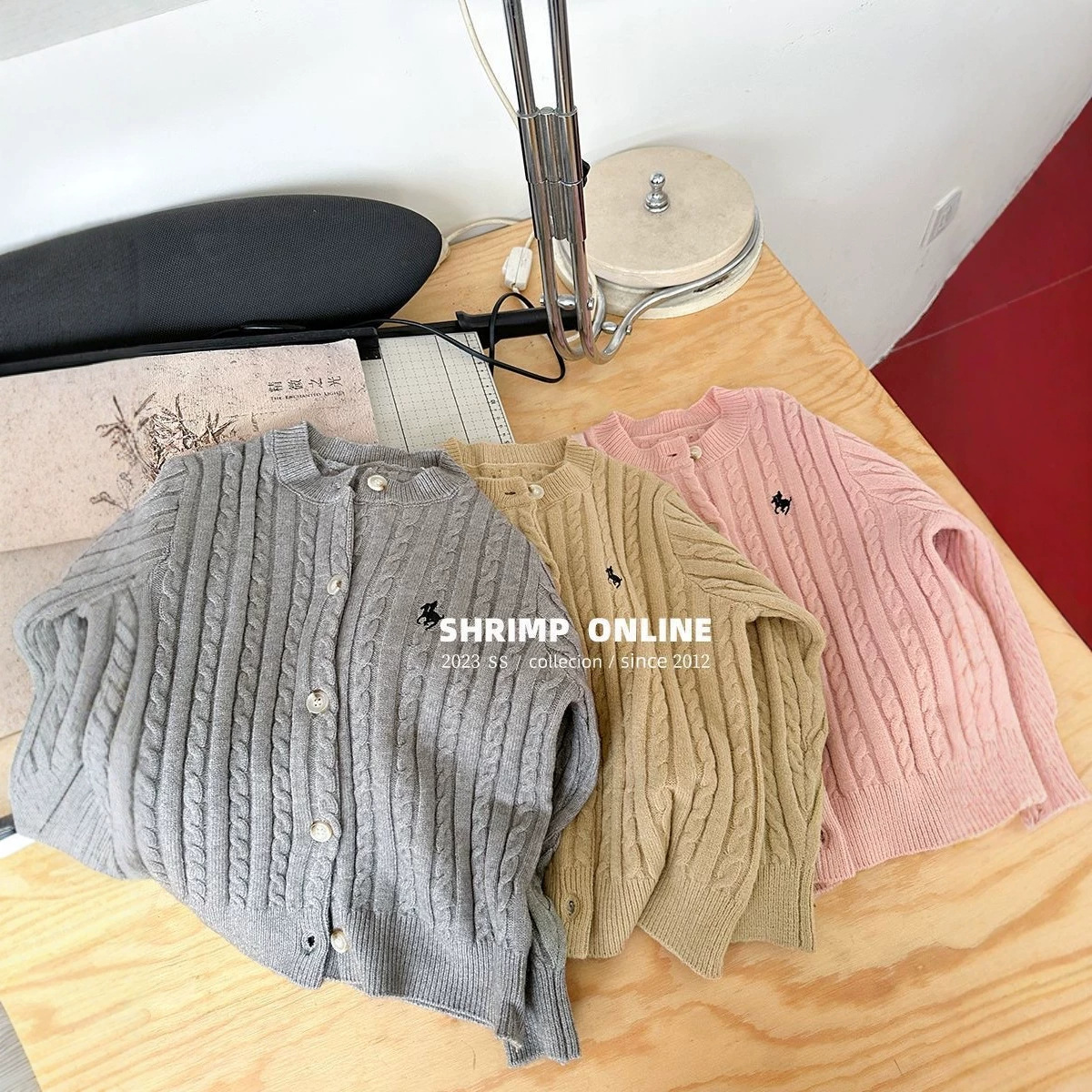 Girls' Knitted Cardigan, 2026 Autumn New Style, Korean Style, Trendy Top, Cable Knit Sweater Jacket for Medium and Large Children