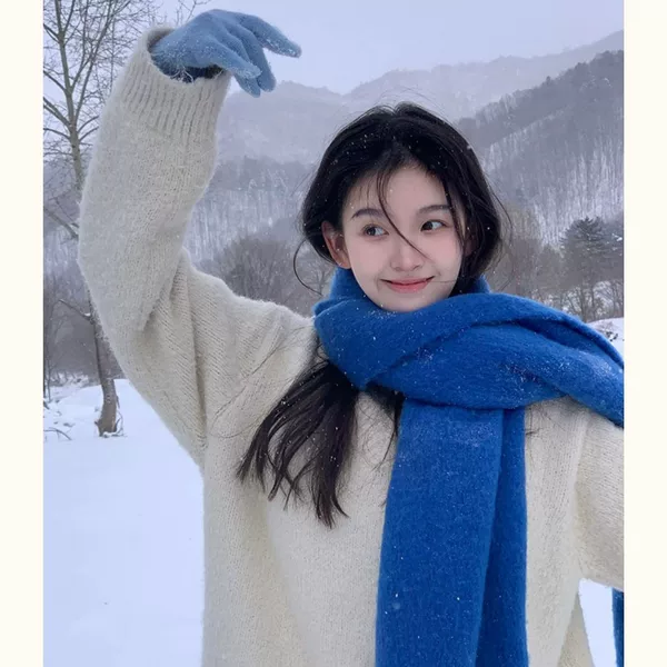 Klein Blue Scarf Mohair Shawl for Women Winter Neck Warmer 2026 New Autumn and Winter Warm Korean Style Atmosphere