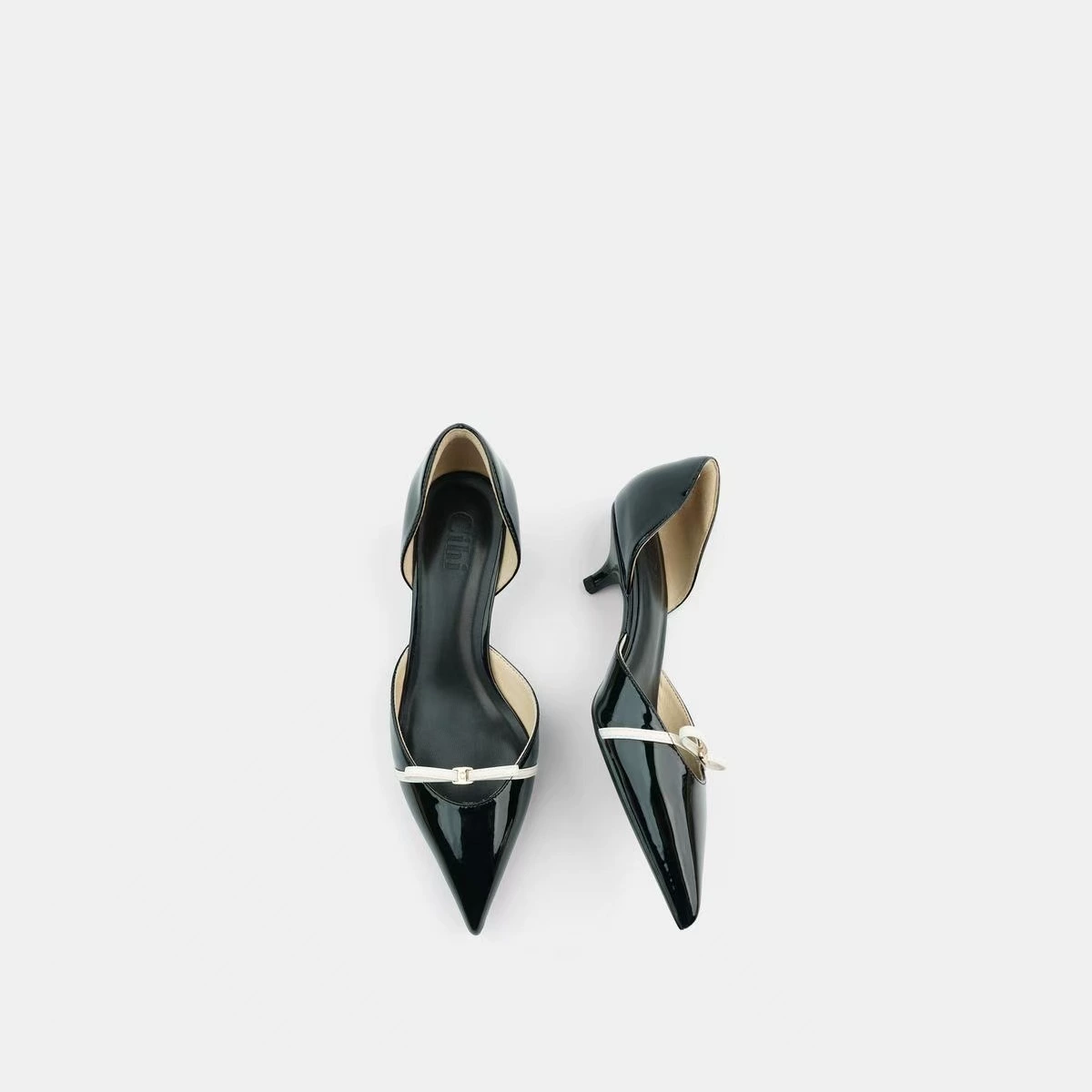 Metal sandals with bow low-cut, (Physicals)