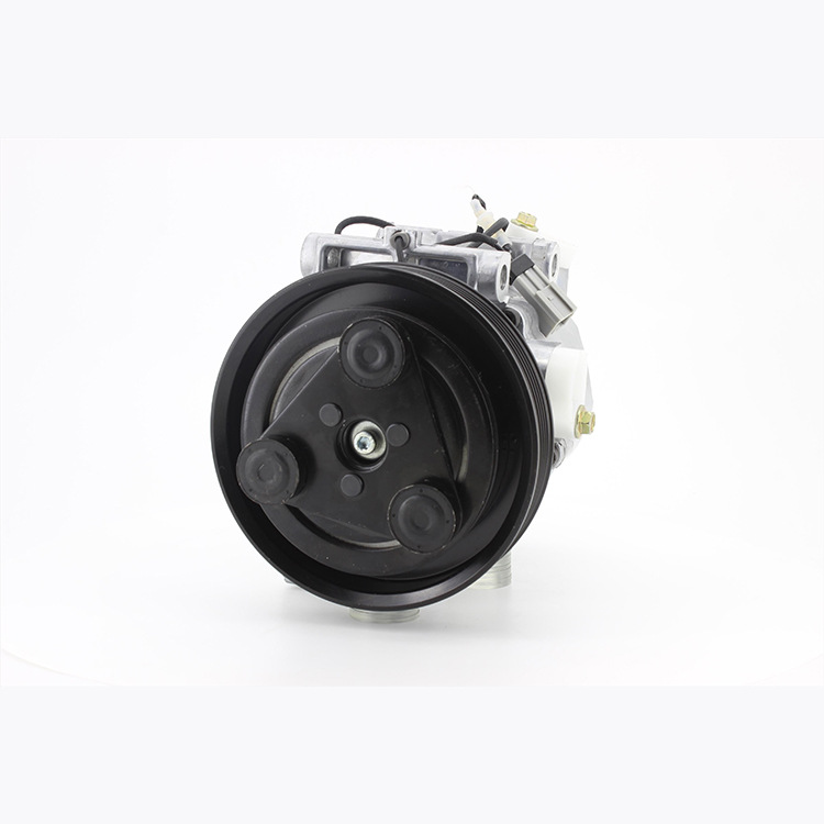Automotive air conditioning compressor for Nissan (Avenir)