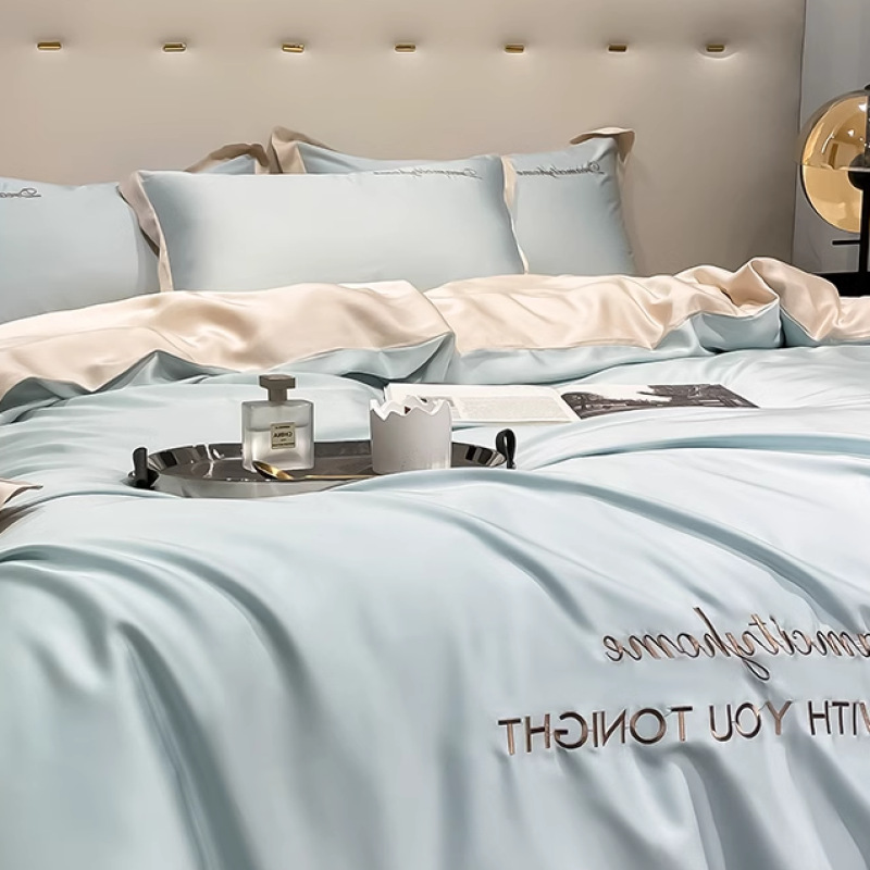 Juego de cuatro piezas de seda de hielo de alta calidad, cama de seda de lujo ligera, funda de edredón para dormir desnuda, sábana de tres piezas de primavera y verano