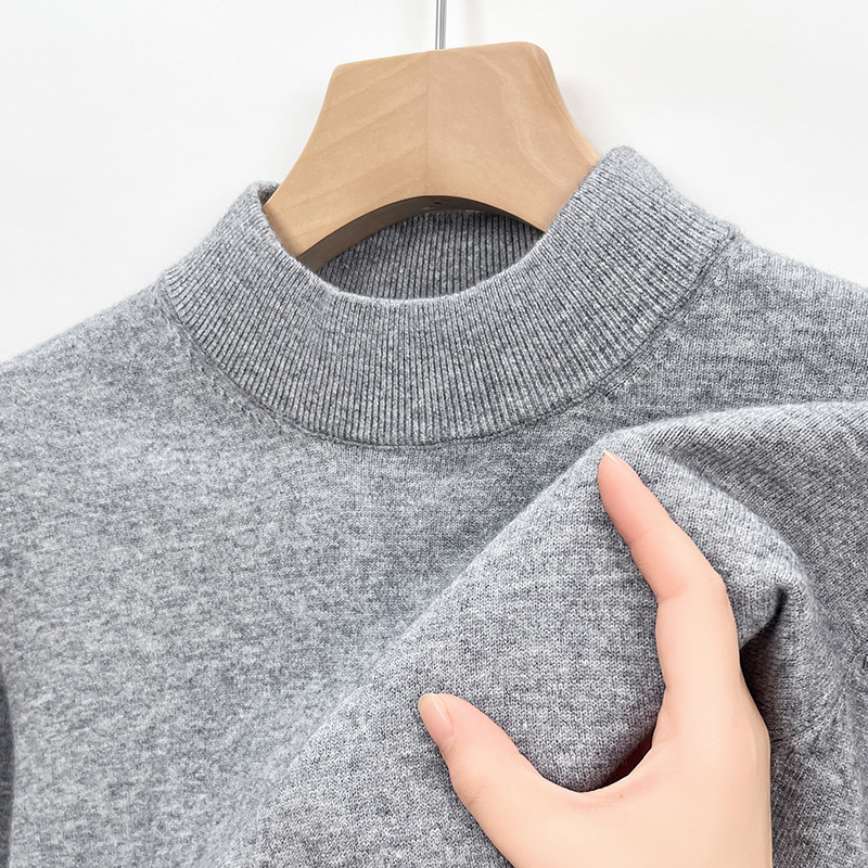 冬の新商品の男性式の半高襟のウールのセーターは厚くて暖かい長袖のニットの服の軽い豪華な紳士服の純色のセーターの男性を厚くします。|undefined