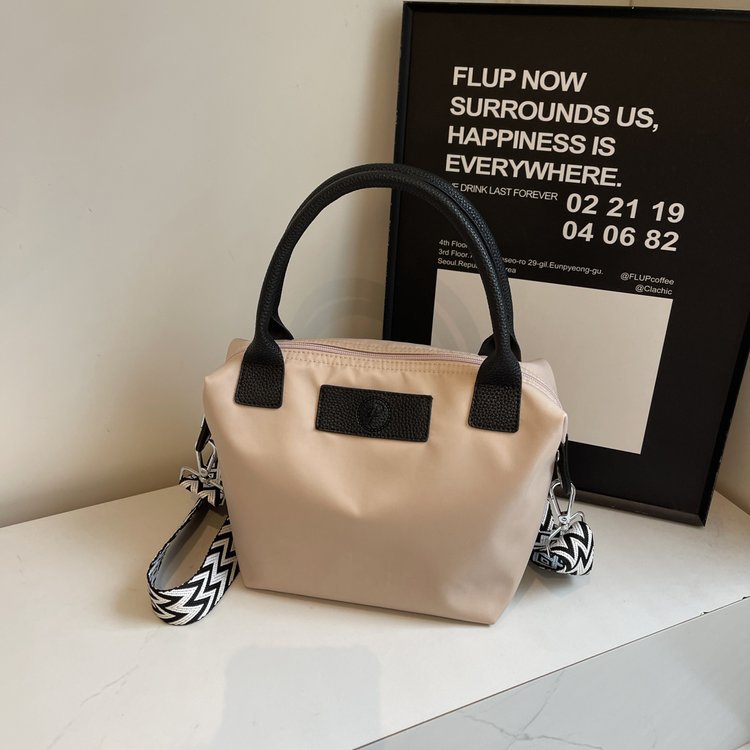 Belleza única, solo porque nuestros bolsos son únicos