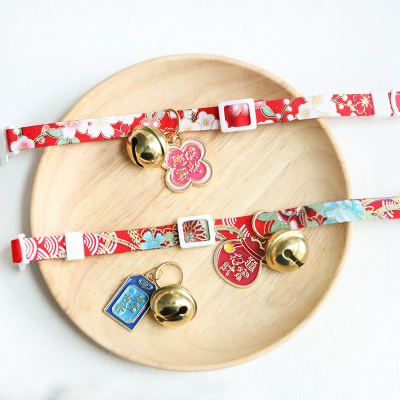 Новогодние украшения для домашних животных Шейный ошейник Регулируемый кошачий колокольчик Lucky Маленькая и средняя собака Тедди