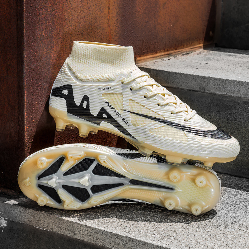 Copa del Mundo transfronteriza Cristiano Ronaldo Messi pinchó 15 zapatos de fútbol Putian estudiantes masculinos clavos largos zapatos deportivos de entrenamiento de competencia