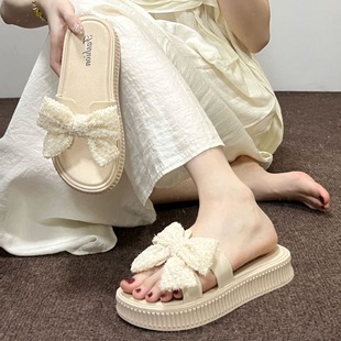 Slippers for Women, Summer Thick Soles, 2025 New Outer Wear, Summer Sandals, Slippers for Going Out at the Beach, Internet Celebrity Ladies, Poop Feeling