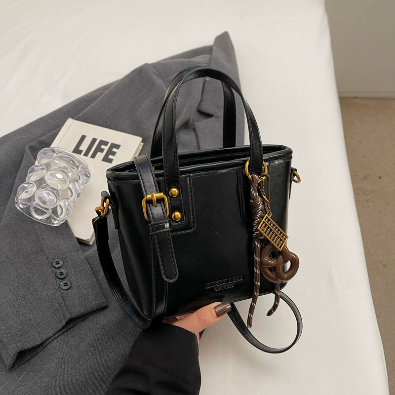 Ретро маленькая ручная сумка через плечо, демисезонная модная Tote, стиль высокого уровня