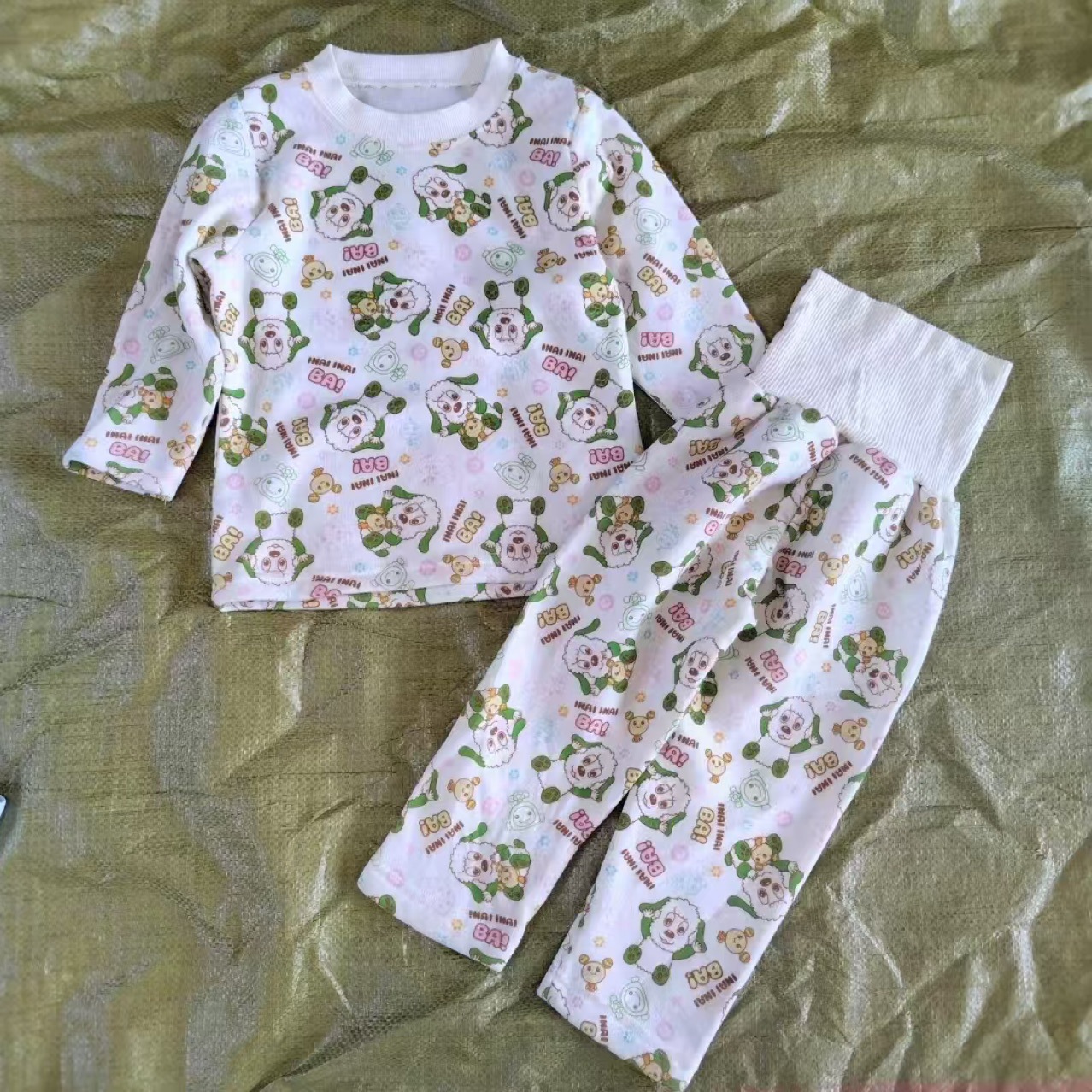 Set de exportación diaria para hombres y niñas, ropa doméstica para niños pequeños y grandes, 2 conjuntos de dibujos animados de invierno y otoño