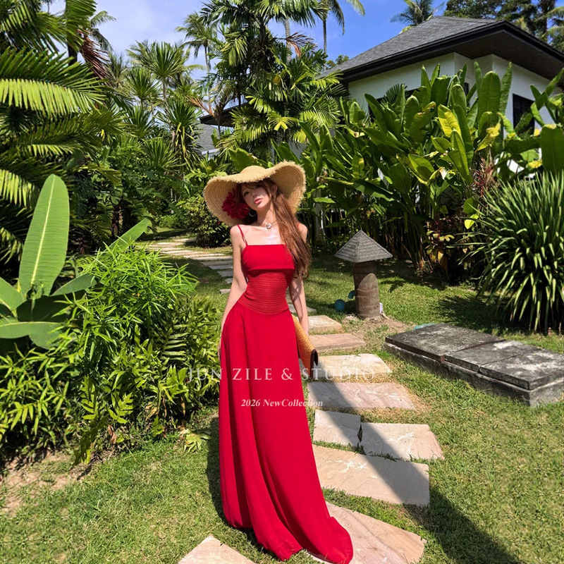 Red Long Dress That Enhances Complexion and Slimness, with a High-End Feel, Unique Design, Strapless, Cut-Out, and Flowing Spaghetti Strap Dress