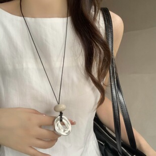 �nϵins�L�׺β�Ҏ�t�yɫ������Ů�L��С���r�К��|ë������