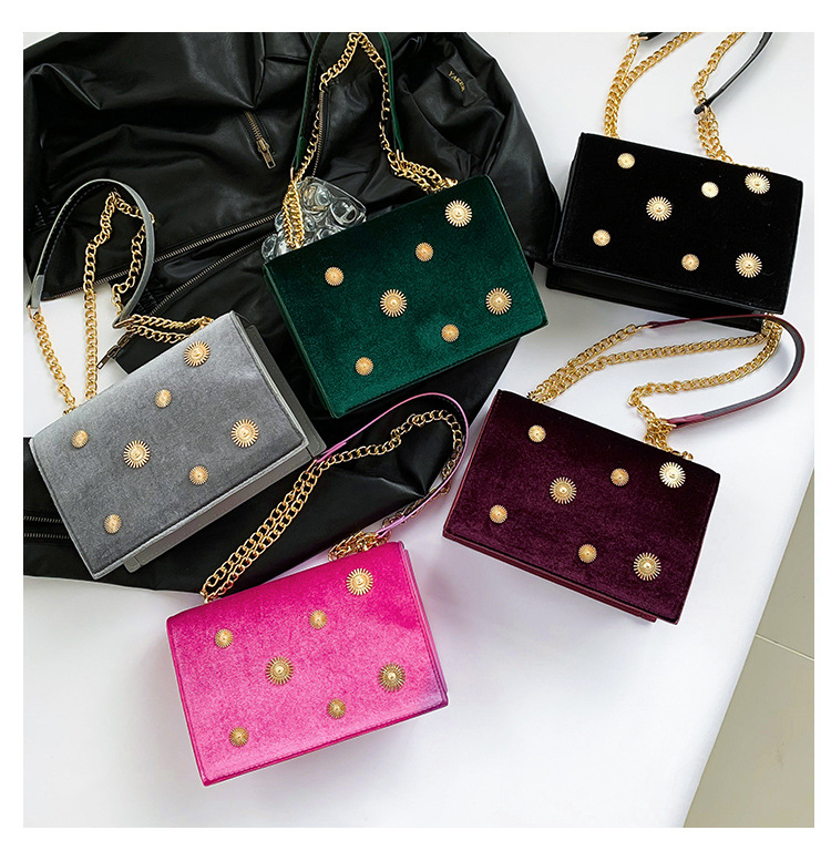 Cross-border fashionable velvet small square bag for women, simple and fashionable single-shoulder bag, new autumn and winter crossbody chain bag undefined