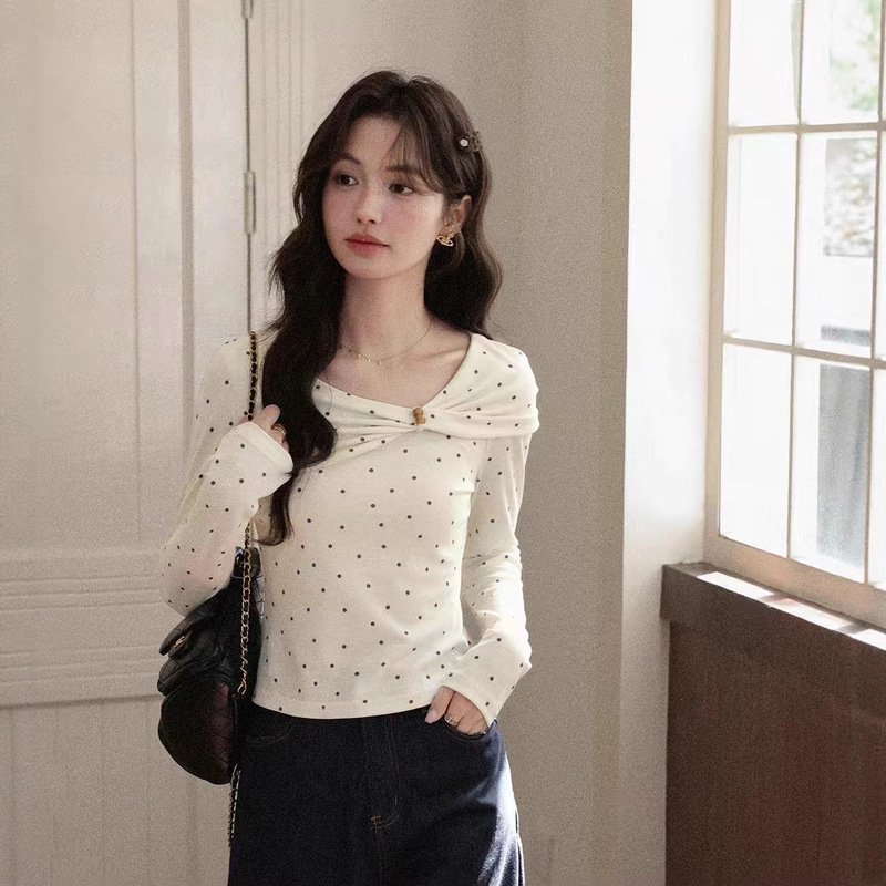 气质温柔杏色波点设计感修身长袖T恤女早秋别致扭结显瘦百搭上衣|undefined