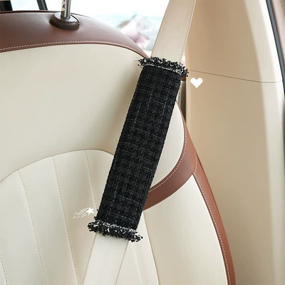 Girls Anti-Stranglehold Protective Cover Internet Celebrity | Seat belt shoulder pad