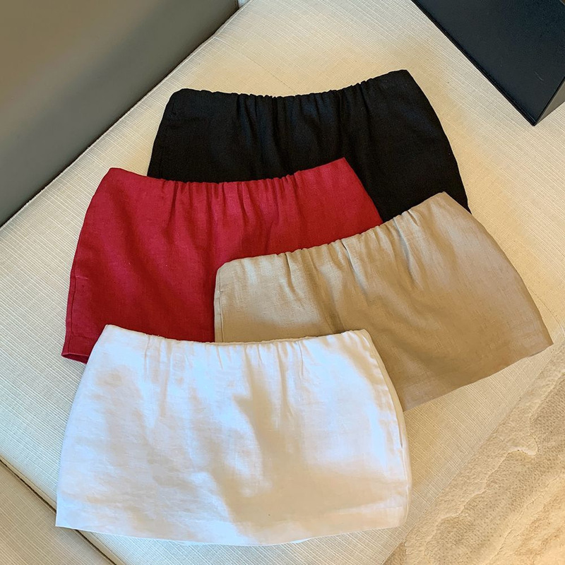 Red Celebrity Style A-Line Skirt for Women, Summer 2026 New Model, Hip-Hugging Skirt for Petite Figures, Very Beautiful Red Short Skirt