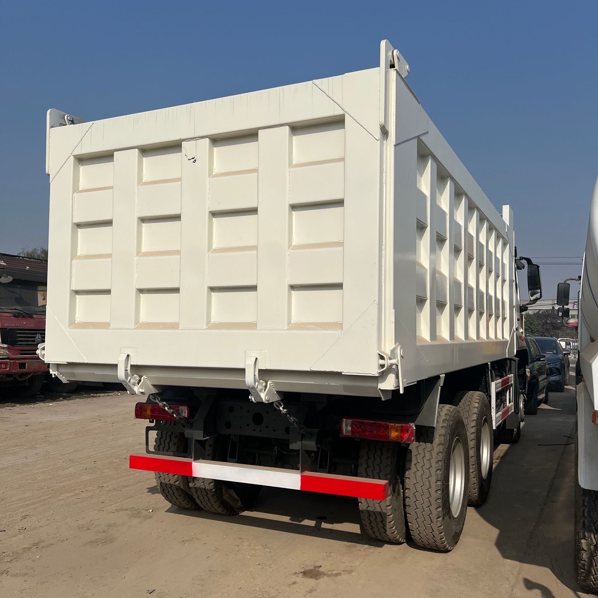 Factory Direct Sales Howo Nx Dump Truck Howo 371 Horsepower Earth Transport Dump Truck Truck Rear Dump Truck