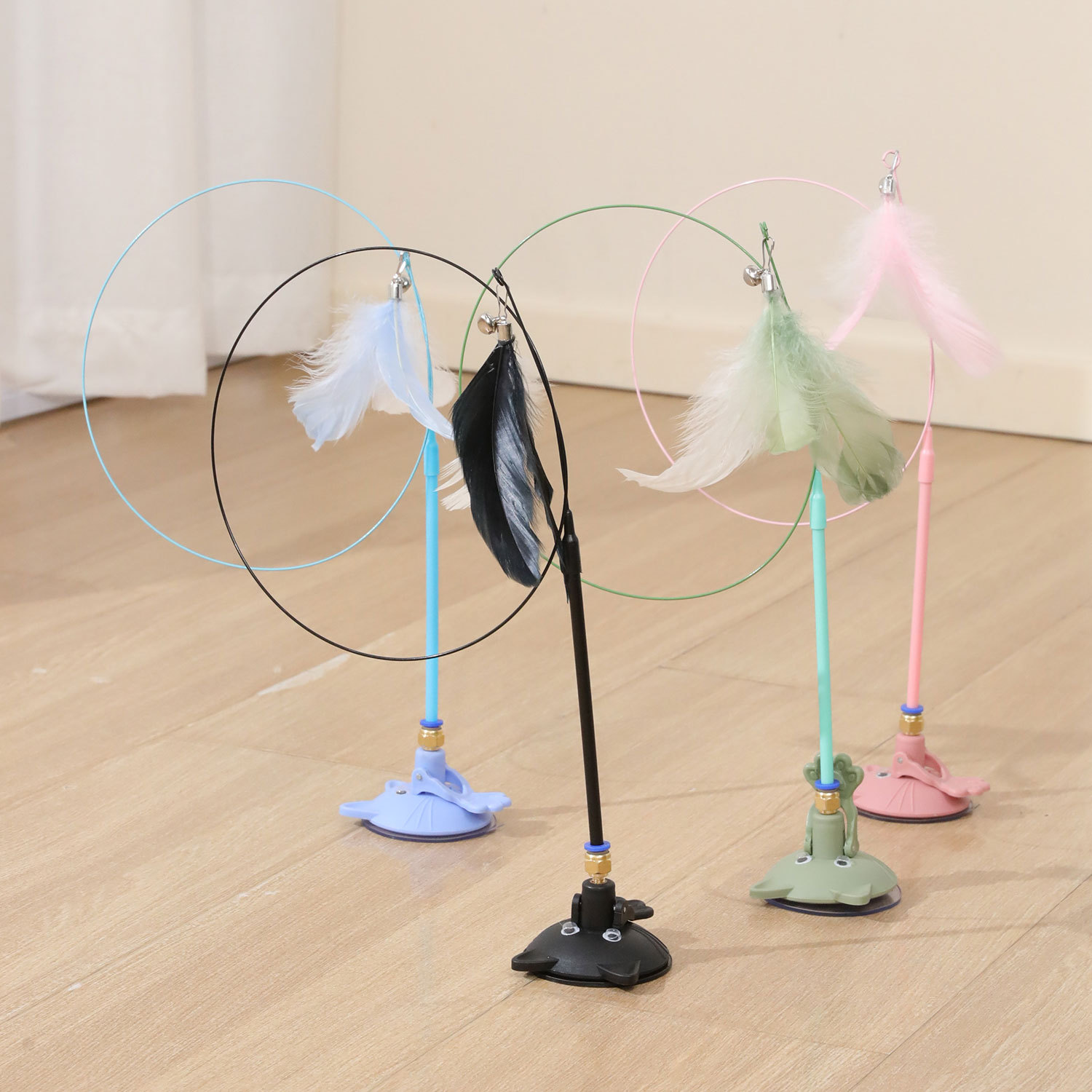 Macaron de plumas, gatito, potente ventosa, alambre de acero, palo para gatos, juguete para gatos, palo para gatos, lugar