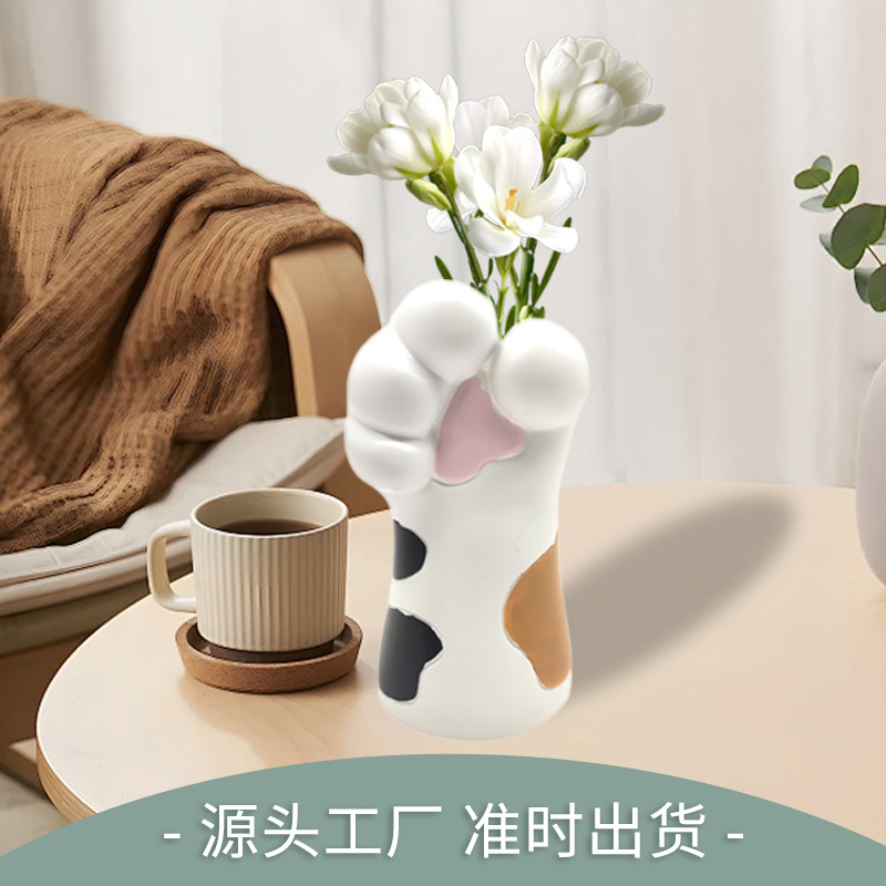 Cute and Creative Cat Paw Vase Cartoon Resin Vessel Art Raccoon Cat Vase Crafts Living Room Decoration Ornaments