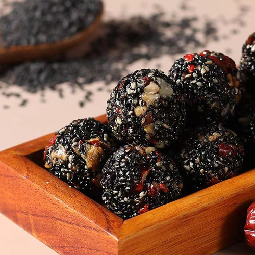 Walnut, wolfberry and black sesame balls 100 pieces Wuzhen black sesame balls red dates snacks bulk black sesame balls wholesale