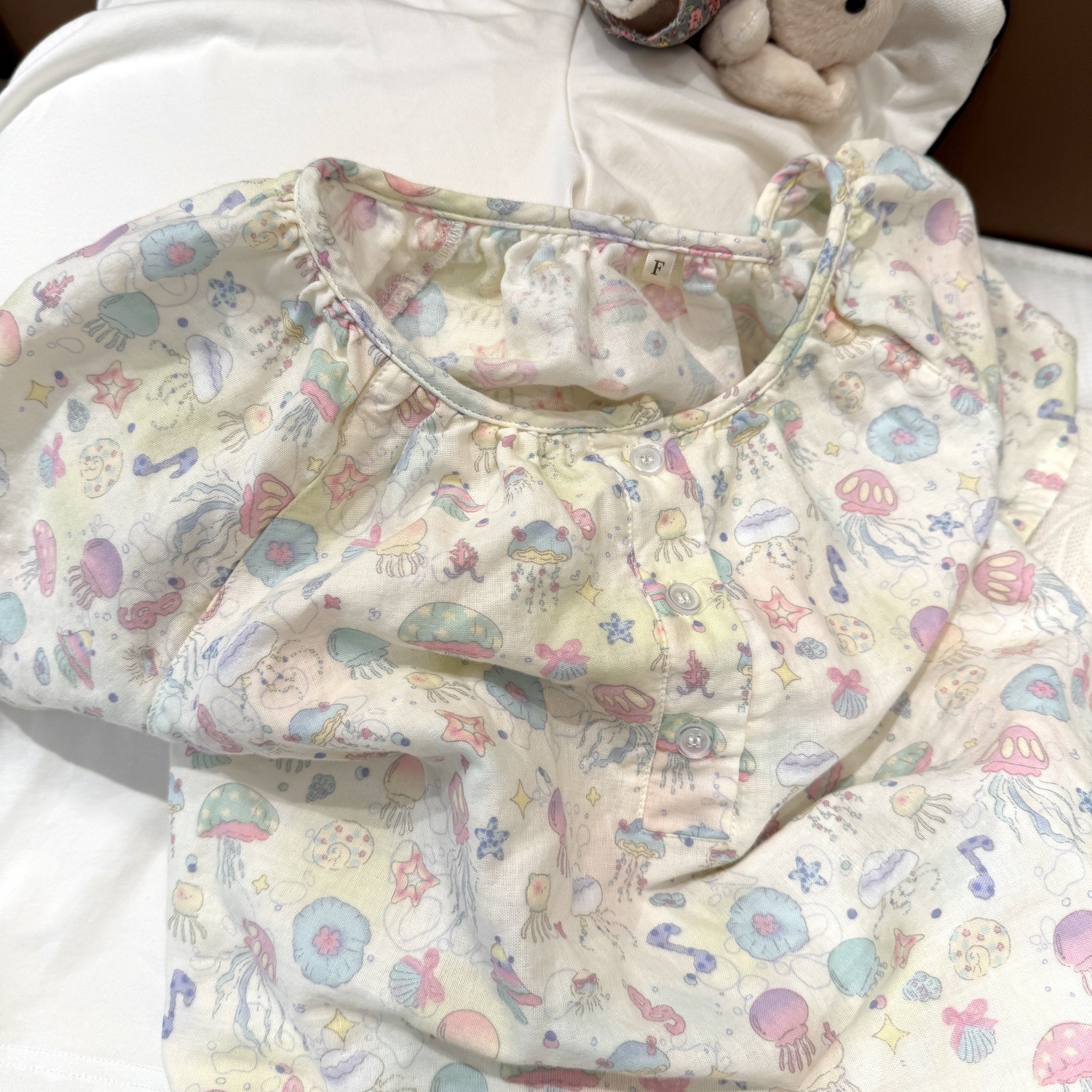 라운드넥 반팔 반바지 세트 - 별빛 해파리