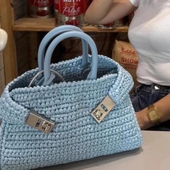 新商品ネット赤同品ファッション百合草編miniデザイン衝突色カジュアルシングルショルダーバッグ女性