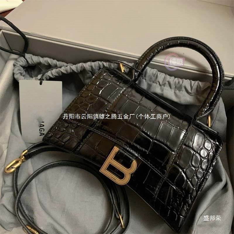 厂家法棍包女手挎斜早春版本精美腋下包感新款提高小众沙漏包牛皮|undefined