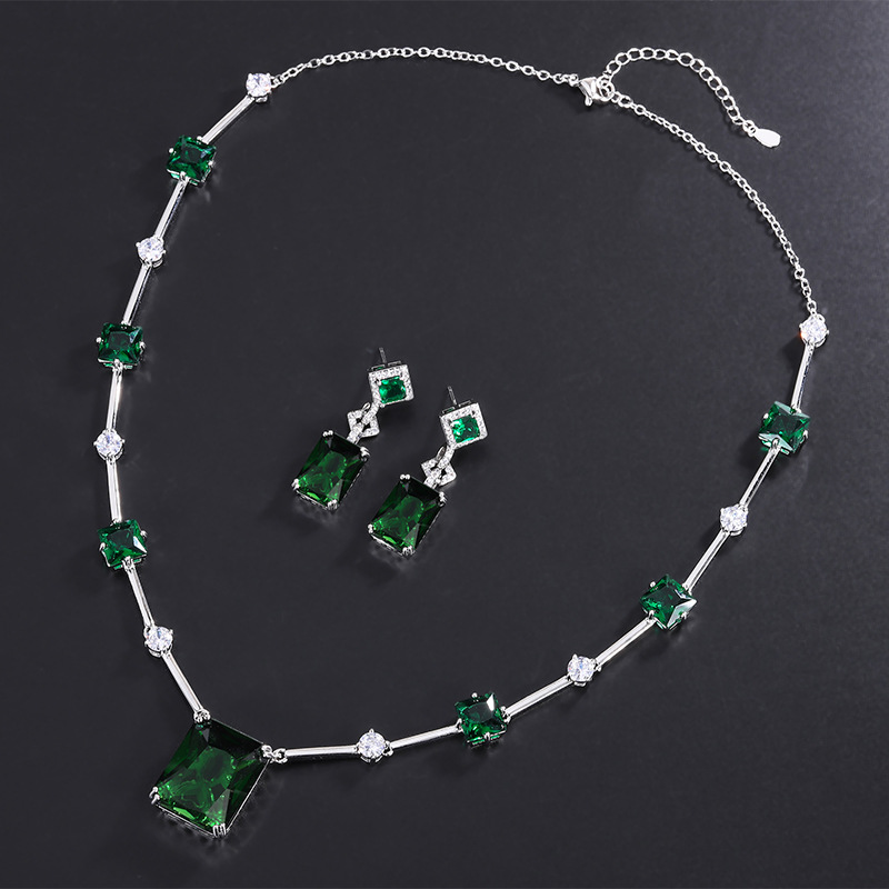 New Suit Artificial Emerald Crystal Necklace Ear Stud Retro