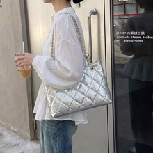 2026新款菱格链条单肩包女高级感通勤托特包百搭大容量时尚手提包